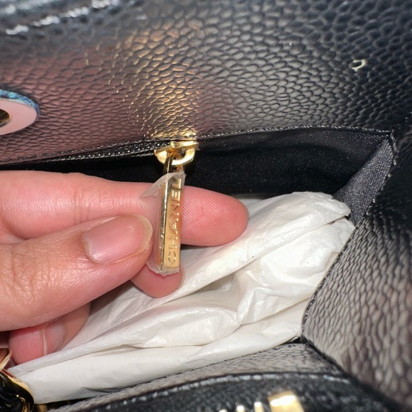 COMPLETE Inclusions CHANEL GST  In Very Good Condition Grand Shopping Tote - Picture 5 of 7